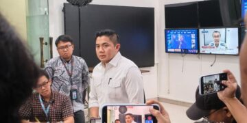 Seskab Teddy Tegaskan MBG Tak Sentuh Anggaran Pendidikan
