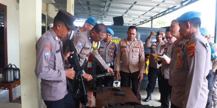 Polres Lampung Timur Laksanakan Pengecekan Senpi Dinas Personel Polres dan Polsek