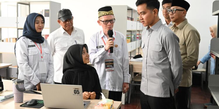 Tinjau Sekolah Rakyat Terintegrasi 35 Bandar Lampung, Wapres Tekankan Semangat Belajar dan Kenyamanan Siswa