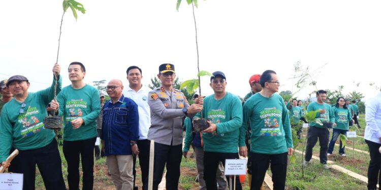 Kapolda Lampung Tanam Pohon Bareng Menteri PKP, REI Targetkan 1 Juta Pohon di Lampung