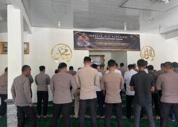 Polres Lampung Barat laksanakan shalat ghaib untuk Brigpol Arya Supena, S.H.