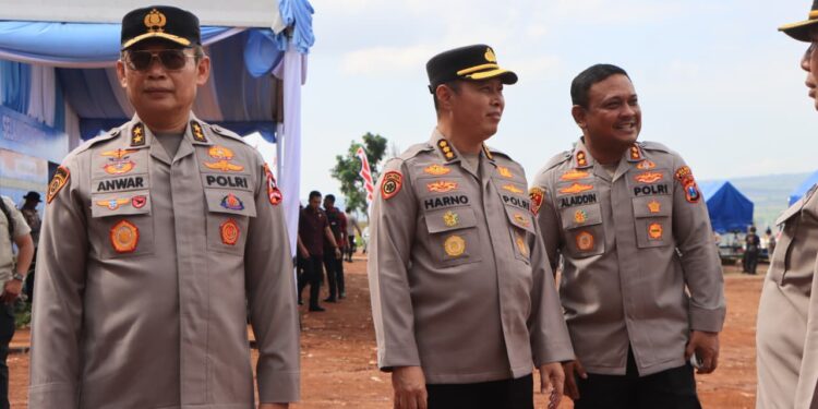 Polri Bersama Petani Jagung Tuban Bersiap Sambut Kehadiran Presiden RI pada Panen Raya