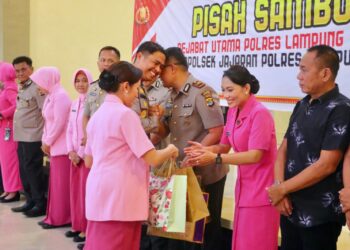 Penuh Haru dan Kebersamaan, Polres Lampung Tengah Gelar Pisah Sambut Pejabat Utama dan Kapolsek Jajaran