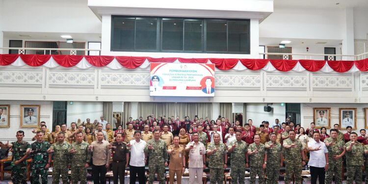 Kasrem 043/Gatam Hadiri Pembukaan KKDN Fakultas Strategi Pertahanan UNHAN RI