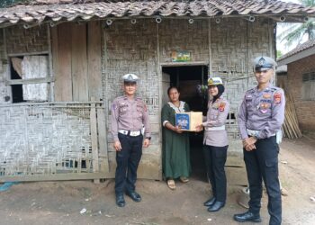 Satlantas Peduli Sentuh Hati Warga Lampung Timur