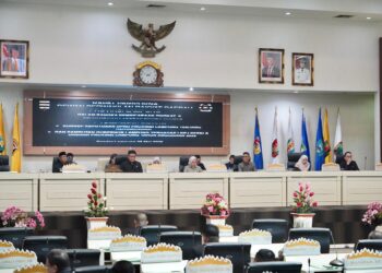 Kasrem 043/Gatam Hadiri Rapurna DPRD Provinsi Lampung 