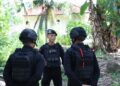 Fast Respon Tim Jibom Brimob Lampung Aman dan Musnahkan Granat Temuan di Polsek Padang Cermin