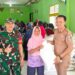 BABINSA KODIM 0429/LAMTIM KAWAL PENDISTRIBUSIAN BANPANG BERAS DAN MINYAK GORENG