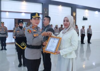 Aksi Heroik Pasutri di Jalintim Berbuah Penghargaan, Kapolres Lampung Timur Beri Apresiasi Khusus