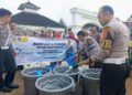 Ditlantas Polda Lampung Salurkan 16.000 Liter Air Bersih untuk 100 KK di Pesawaran Sambut HUT Bhayangkara ke-80