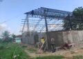Babinsa Koramil 421-09/Tanjung Bintang Monitoring Pembangunan Gedung KDKMP di Desa Purwodadi Dalam