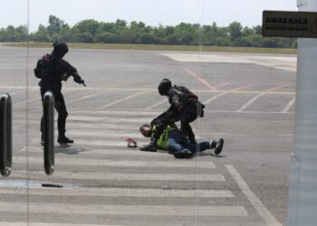 Latihan Simulasi Penanggulangan Keadaan Darurat Di Bandar Udara Radin Inten II