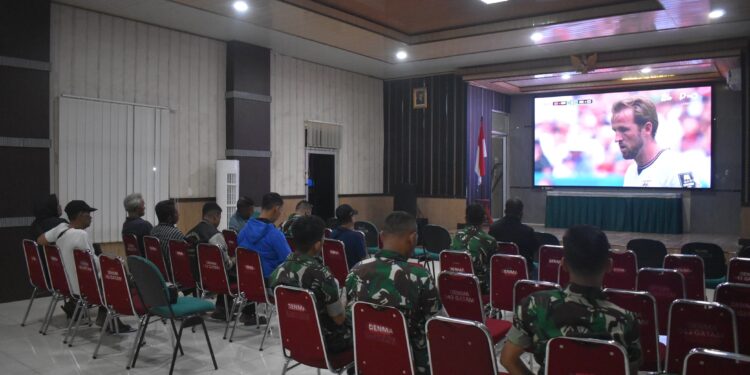 Korem 043/Gatam Jadikan Nobar Piala Dunia 2026 Ajang Silaturahmi Dengan Masyarakat