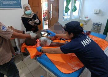 Anggota Polsek Ngaras dan Tim Identifikasi Polres Pesisir Barat Tangani Penemuan Jenazah di Kecamatan Ngambur