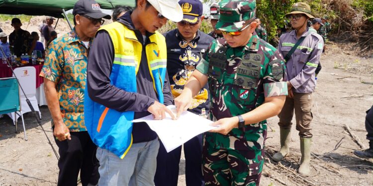 Danrem 043/Gatam Tinjau Lokasi Cetak Sawah Rakyat di Kampung Ringin Sari, Tulang Bawang