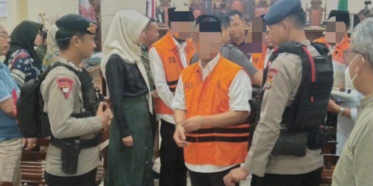 Gegana Lampung Amankan Jalannya Sidang Kasus KPK di PN Tanjung Karang