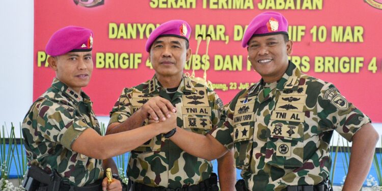 Danbrigif 4 Mar/BS Pimpin Sertijab Empat Jabatan Strategis di Lingkungan Brigif 4 Mar/BS