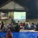 KKL-PPM Kelompok 22 Universitas Malahayati Bangun Ruang Kolaborasi Bersama Warga Lewat Nobar Film Jumbo di RW 05 Yosomulyo
