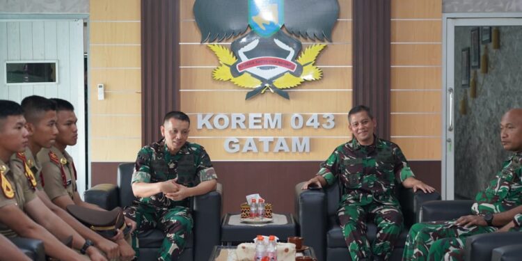 Tanamkan Karakter Sejak Dini, Danrem 043/Gatam Motivasi Taruna Akmil Menjadi Pemimpin Berintegritas