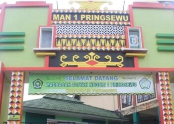 Skandal “Infak Paksa” MAN 1 Pringsewu: Keringat Wali Murid Diperas Demi GSG, Hukum dan Regulasi Ditabrak