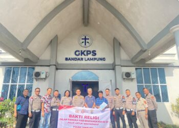 Peringati Hari Bhayangkara ke-80, Ditlantas Polda Lampung Gelar Bakti Religi di Gereja GKPS