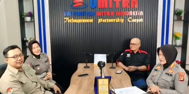 Bidhumas beserta Ditlantas Polda Lampung Gencar Sosialisasikan Aplikasi Siger Presisi di Setiap Kesempatan