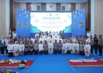 POLDA LAMPUNG GELAR DOA BERSAMA PERINGATI MAULID NABI MUHAMMAD SAW 1448 HIJRIAH DAN HUT POLWAN KE-78