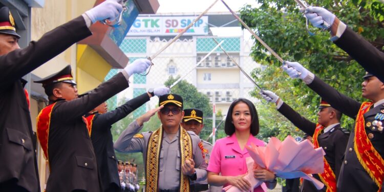 Pedang Pora Sambut Kombes Herbin Sianipar, Babak Baru Kepemimpinan di Polresta Bandar Lampung