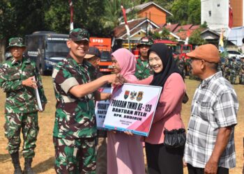 Kasrem 043/Gatam Dampingi Kasdam XXI/RI Tutup TMMD ke-129 di Bandar Lampung