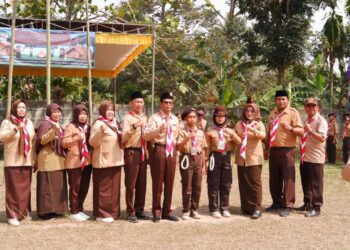 GUGUS TERATAI SAMBUT HARI PRAMUKA KE-65 DENGAN API UNGGUN