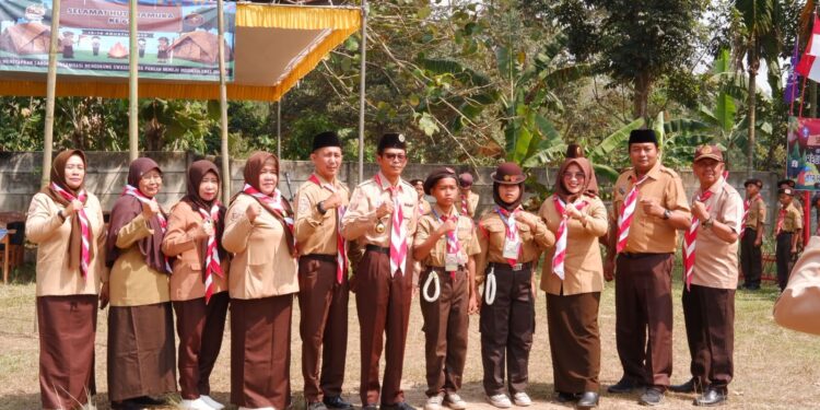 GUGUS TERATAI SAMBUT HARI PRAMUKA KE-65 DENGAN API UNGGUN