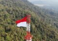 Brigif 4 Mar/BS Menembus Awan Merdeka: Aksi Heroik Pengibaran Bendera di Ketinggian 74 Meter Guncang Semangat Nasionalisme