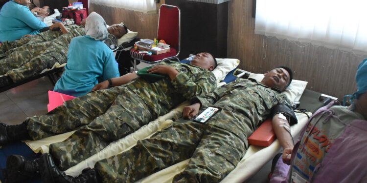 Setetes Darah, Sejuta Harapan, Korem 043/Gatam Gelar Donor Darah Sambut HUT Ke-79