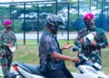 Berbuat dan Berdampak, Prajurit Kima Brigif 4 Mar/BS Bagikan Masker kepada Masyarakat Terdampak Erupsi Anak Gunung Krakatau