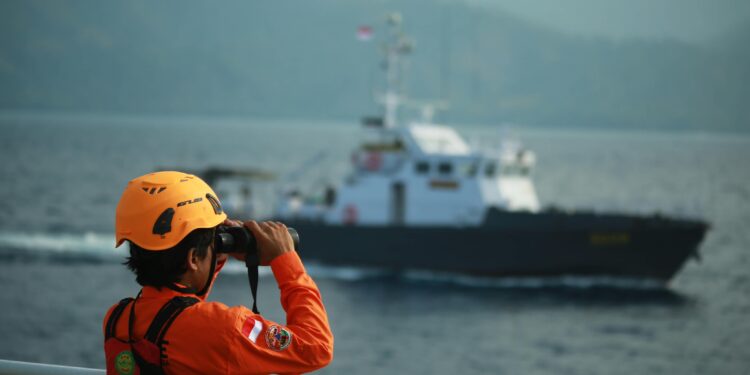 Hari Kelima, Forum Rescue Relawan Lampung Bersama Tim SAR Gabungan Sisir 2.537 NM² Perairan Selat Sunda