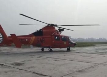 Helikopter HR-3604 Tiba di Pantai Carita, Perkuat Dukungan Udara Operasi SAR H.5