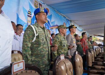Danrem 043/Gatam Hadiri Apel Akbar 4.000 Anggota Linmas di Bandar Lampung