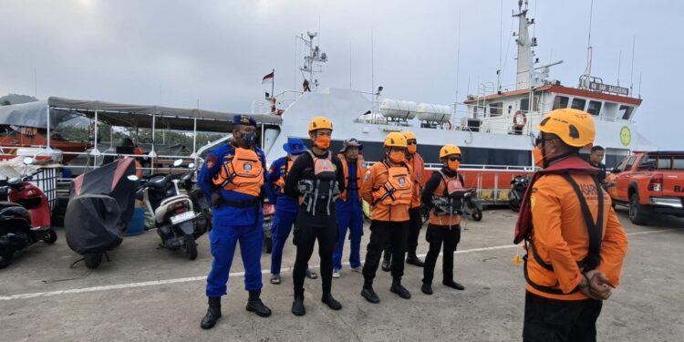 Basarnas Lampung Kerahkan Dua RIB Cari Jurnalis Hilang Kontak di Selat Sunda