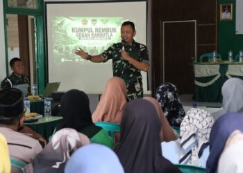 Luar Biasa, Warga Labtu IX Antusias Ikuti Penyuluhan Karhutla Dari Mabes TNI