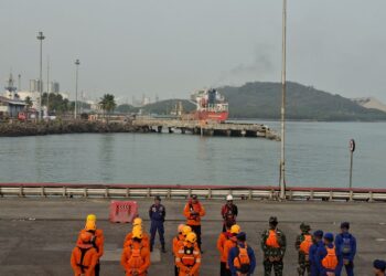 Hari Ke-6, Forum Rescue Relawan Lampung dan Timsar Gabungan Perluas Pencarian Lima Jurnalis dan Tiga Awak Kapal yang Hilang di Selat Sunda