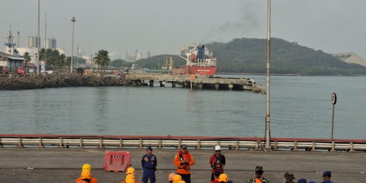 Hari Ke-6, Forum Rescue Relawan Lampung dan Timsar Gabungan Perluas Pencarian Lima Jurnalis dan Tiga Awak Kapal yang Hilang di Selat Sunda